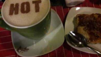 Cafe Canela Y Tinto food
