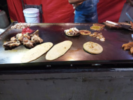 Huaraches El Bazar food