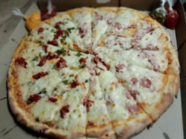 Lopez Pizza food