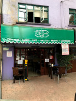 Café Darío outside