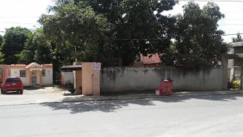 D.luis Cafeteria outside