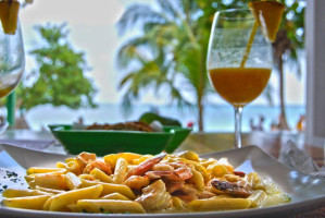Anani Beach Club food