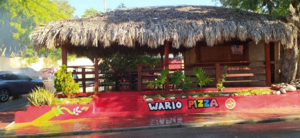 Wario Pizza Lmf outside