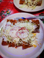 Antojitos Mexicanos Doña Vale food