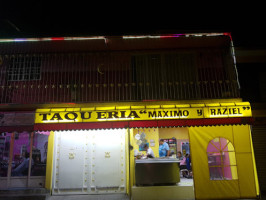 Taqueria Maximo Y Raziel food