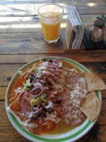 Chilaquileón food