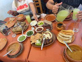 Al Son De México food