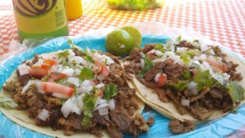 Tacos De Carne Asada El Chamaco food