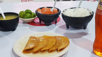Taqueria Los Magueyes food