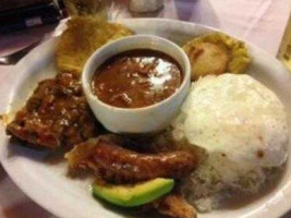 Tardes Colombianas food