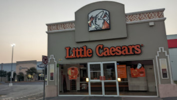 Little Caesars Molinete food