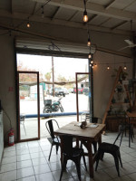 Chata Café inside
