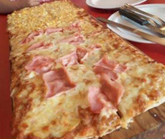 Mozzarella Pizza food
