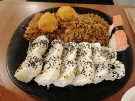 Mitsumi Sushi food