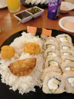 Mitsumi Sushi inside