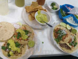 Tacos Maury inside