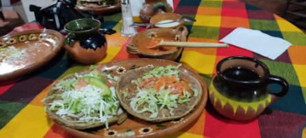 Antojitos Mexicanos Doña Quika food