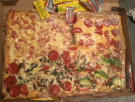 Pizzas Oh Henry food