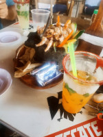 Mariscos El Guamuchilito food