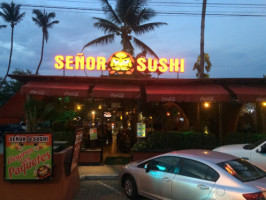 Senor Sushi, México outside