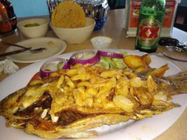 La Barca De Don Toño Mariscos food