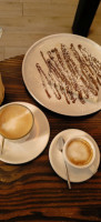 Me Latte Café food