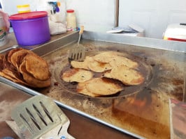 Taqueria Palmita El Malecón food