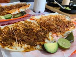 Huaraches Al Pastor food