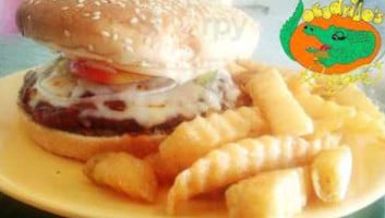 Cocodrilo's Burger food