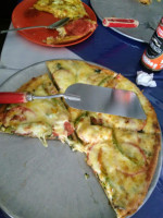 Famiglia Pizzeria food