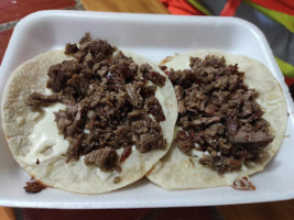 Tacos El Chiquilin food