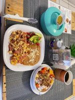 Fruti Jugos Jugos Licuados Café Desayunos Para Llevar Chilaquiles Sandwiches Saludable Aeropuerto food