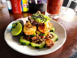 Playa Azúl Mariscos food