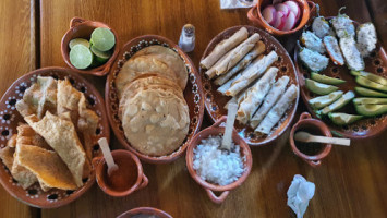 La Bambina Cerveceria Taxco food