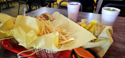 Tortas El Turco (plaza Milenio) food