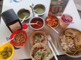 Tacos Los Zurdos De Arandas food