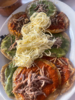Fonda La Mexicana food