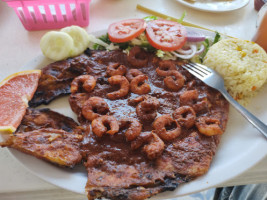 El Delfin, Tuxpan, Guerrero, Mx. food