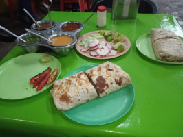 Tacos De Carne Asada Y Longaniza La Fragua food
