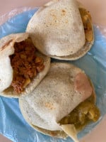 Gorditas El Güero food