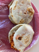 Gorditas El Güero outside