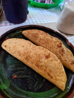 Las Suculentas De Doña Lulú Quesadillas Y Huaraches food