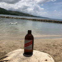 Round Hill Beach food