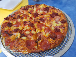 Bambino's Pizza food