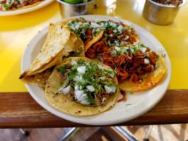 Naranja Tacos food