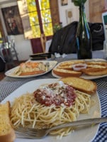 Roma Cocina Italiana food