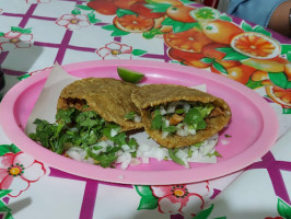 Tacos El Camisa food