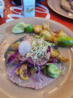 Tacos La Carabina food