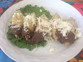 Rincon Oaxaqueno "Las Tlayudas" food
