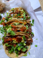 Tacos ' 'el Güero ' ' food